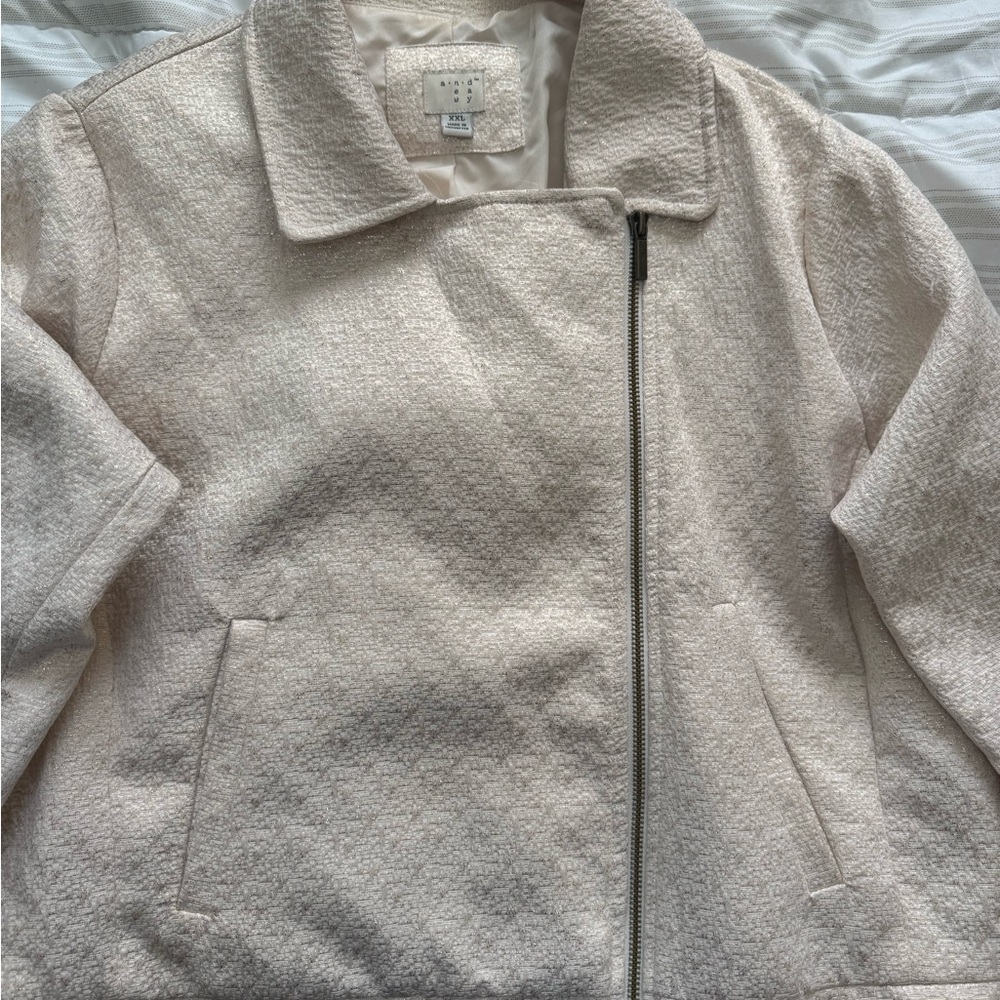 Ivory Jacket with Gold Sparkle Detail Size XXL - Picture 6 of 6